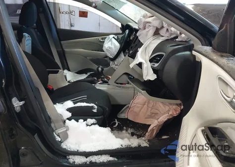 2013 Dodge Dart Sxt z USA, uszkodzony, nr VIN 1C3CDFBA1DD313099